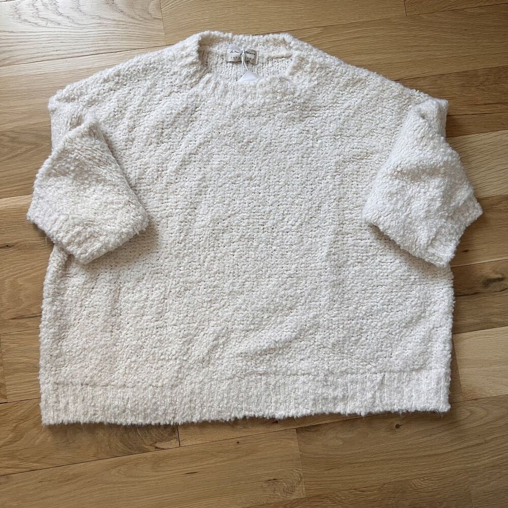 Women's Intuition Paris Made in Italy Size Medium Pull Over Sweater in Cream